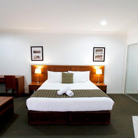 Chinchilla Downtown Motor Inn Dış mekan fotoğraf