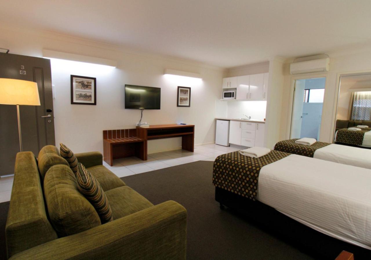 Chinchilla Downtown Motor Inn Dış mekan fotoğraf