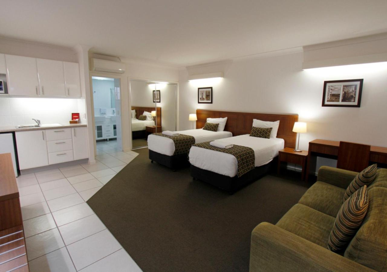 Chinchilla Downtown Motor Inn Dış mekan fotoğraf
