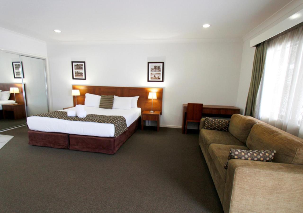 Chinchilla Downtown Motor Inn Dış mekan fotoğraf