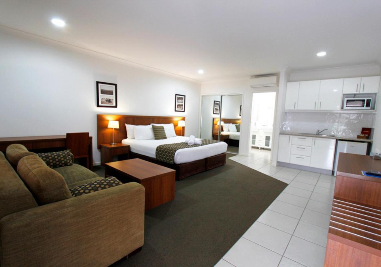 Chinchilla Downtown Motor Inn Dış mekan fotoğraf