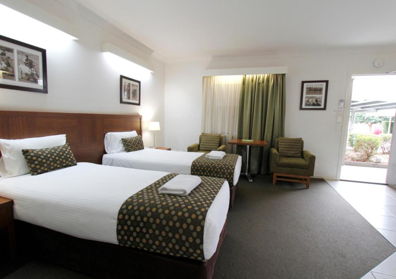 Chinchilla Downtown Motor Inn Dış mekan fotoğraf