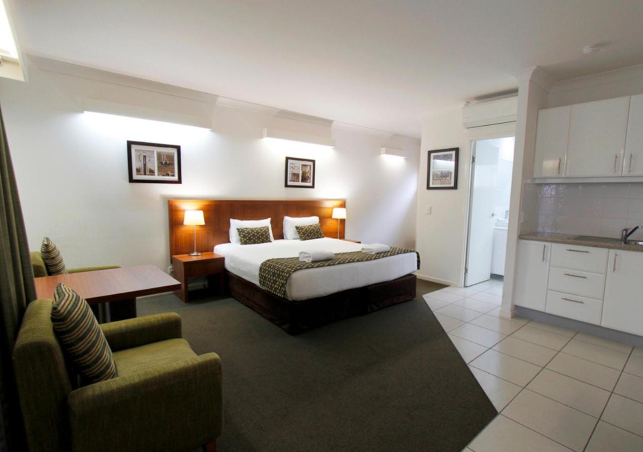 Chinchilla Downtown Motor Inn Dış mekan fotoğraf