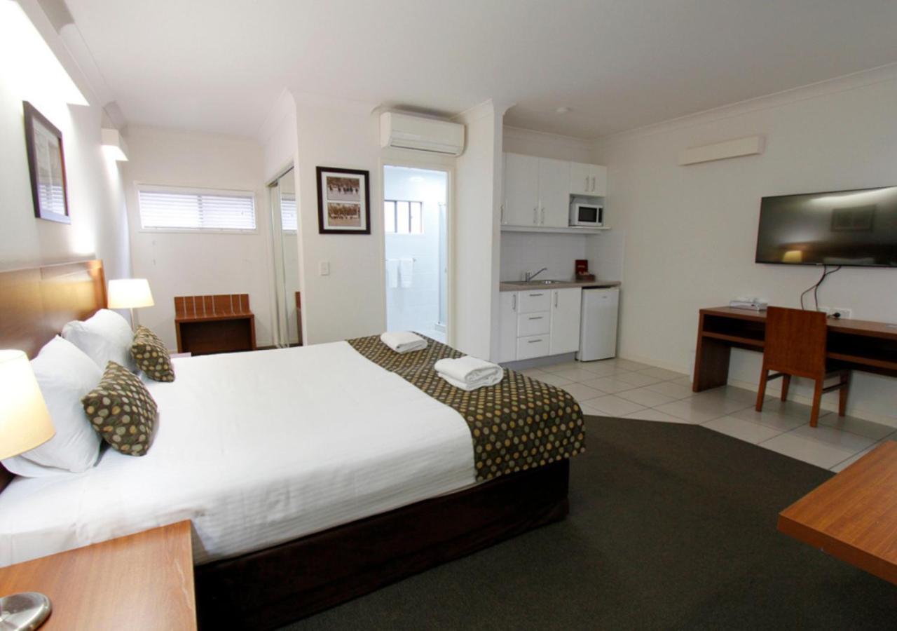 Chinchilla Downtown Motor Inn Dış mekan fotoğraf