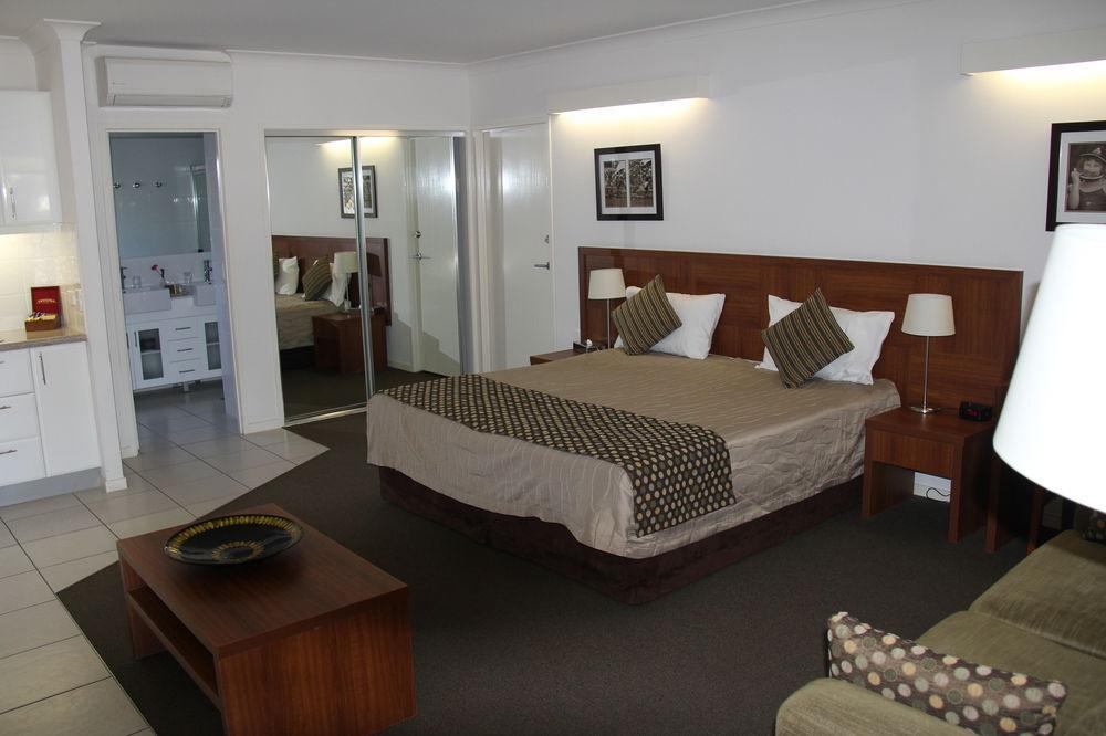 Chinchilla Downtown Motor Inn Dış mekan fotoğraf