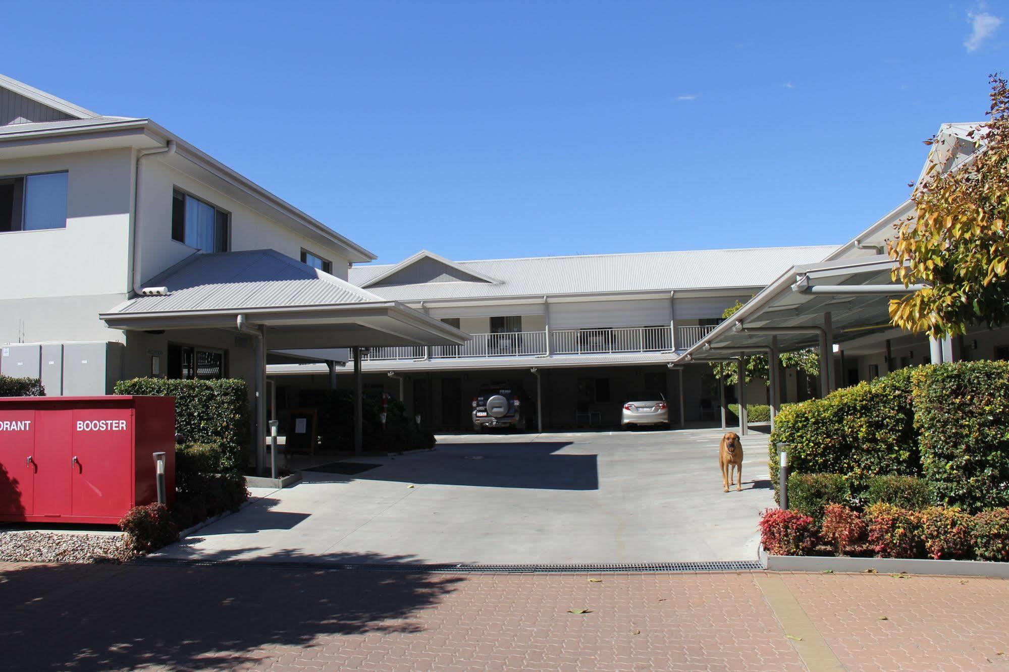 Chinchilla Downtown Motor Inn Dış mekan fotoğraf